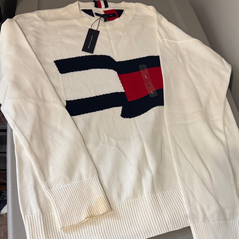 Tommy Hilfiger Cream Sweater with Navy and Red Design